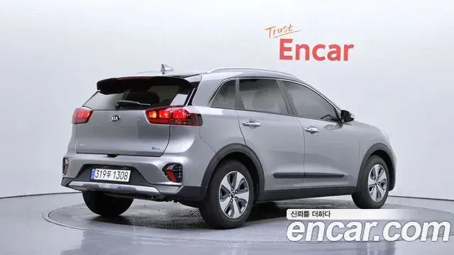 Kia Niro 2019 — Şəkil 2/20