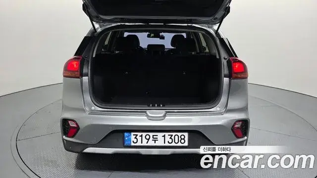 Kia Niro 2019 — Şəkil 16/20