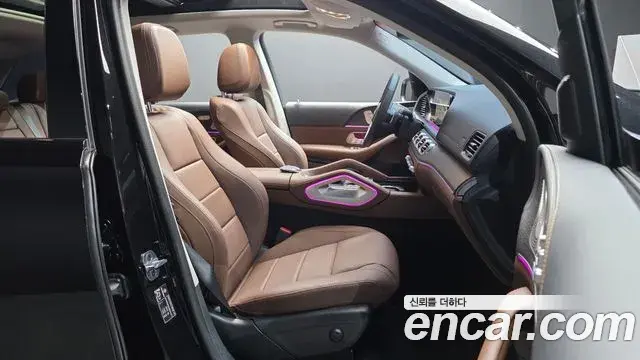 Mercedes-Benz GLE-Class 2025 — Photo 23/32