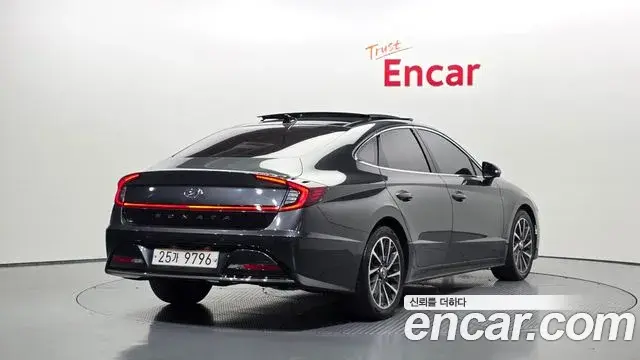 Hyundai Sonata 2019 — Фото 2/20