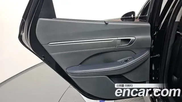 Hyundai Sonata Hybrid 2023 — ფოტო 35/38