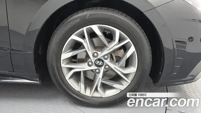 Hyundai Sonata Hybrid 2022 — ფოტო 19/31