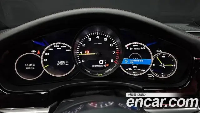 Porsche Panamera 2020 — ფოტო 11/31