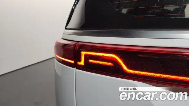 Kia Carnival 2023 — Photo 8/35