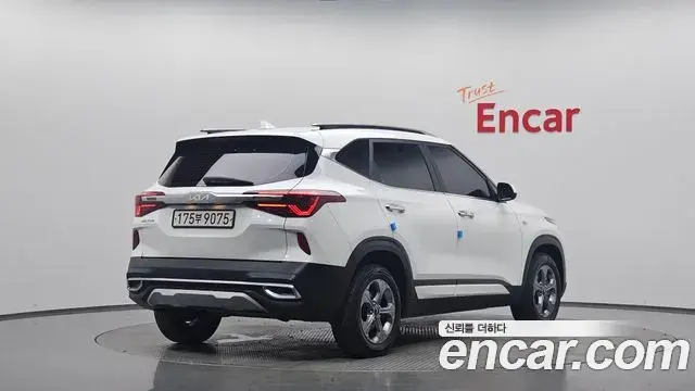 Kia Seltos 2021 — Şəkil 2/31