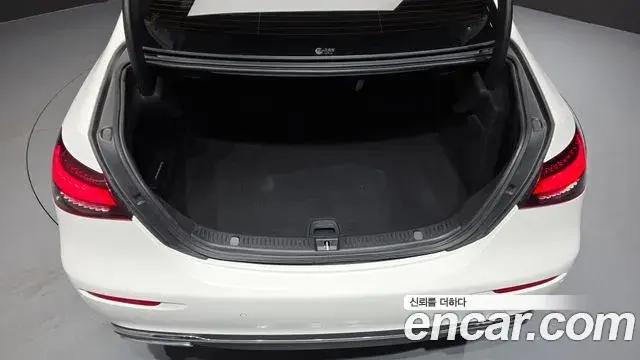 Mercedes-Benz E-Class 2022 — Şəkil 3/33