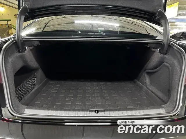Audi A6 2021 — Фото 15/18