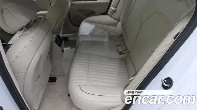 Genesis G70 2022 — Photo 25/35