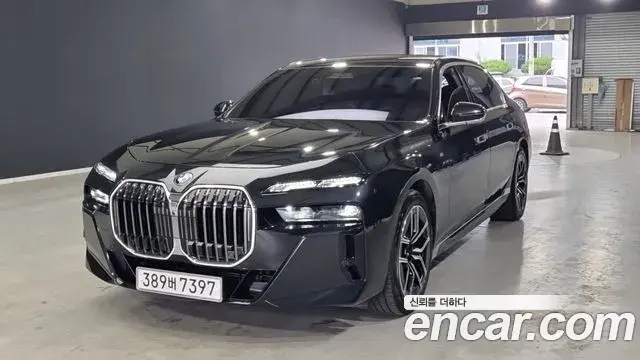 BMW 7 Series 2024 — ფოტო 6/18