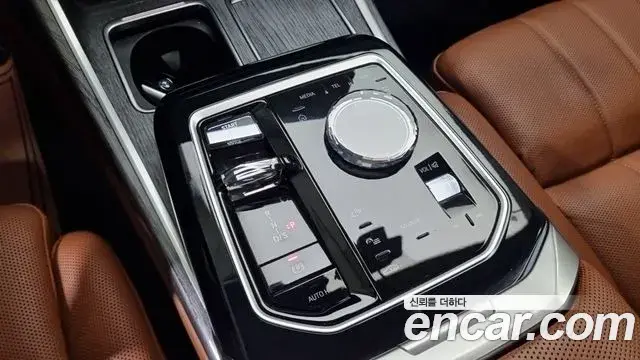 BMW 7 Series 2024 — ფოტო 2/18