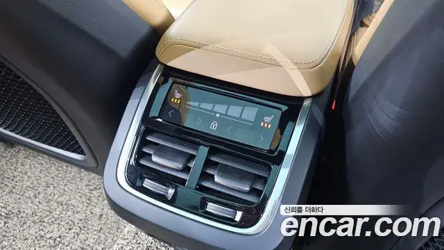 Volvo V60 Cross Country 2021 — Photo 19/34
