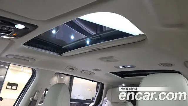 Kia Carnival 2024 — Photo 14/35