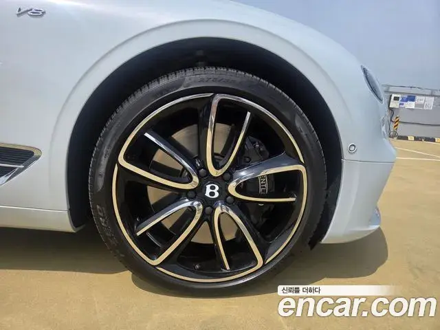 Bentley Continental GT 2022 — Şəkil 3/8