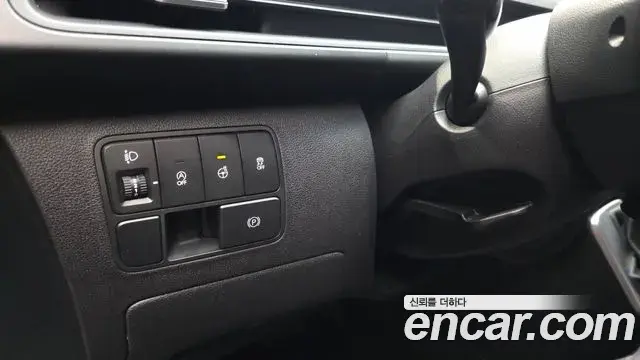 Hyundai Staria 2025 — Фото 19/20