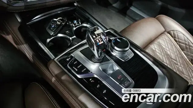 BMW 7 Series 2020 — Фото 9/20