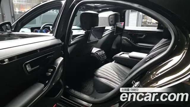 Mercedes-Benz S-Class 2021 — Photo 23/31