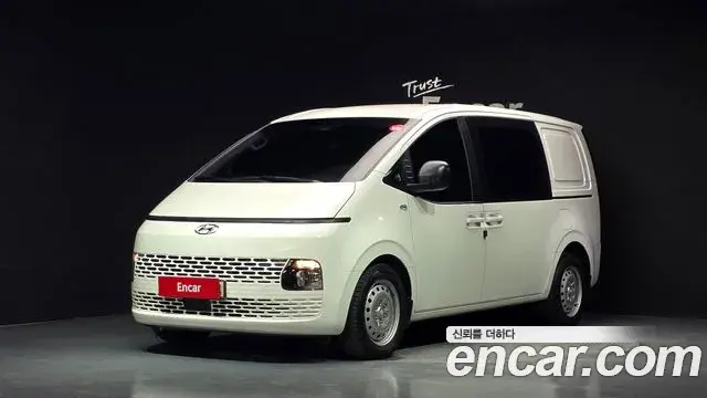 Hyundai Staria 2022 — Фото 1/20