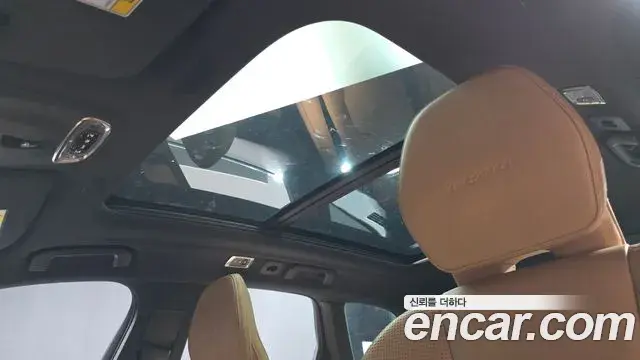 Volvo XC60 2019 — ფოტო 4/37