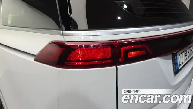 Kia Carnival 2022 — Şəkil 34/37