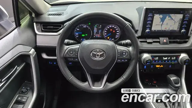 Toyota RAV4 2022 — Şəkil 13/20