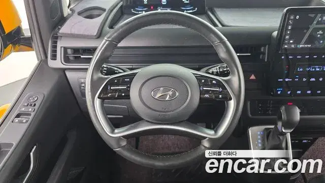Hyundai Staria 2023 — Фото 14/20