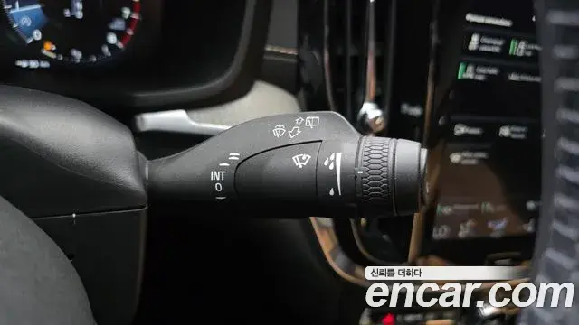 Volvo V60 Cross Country 2019 — Şəkil 22/34