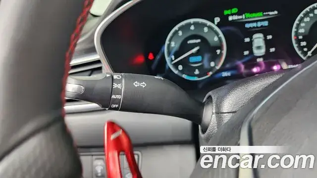 Genesis G70 2019 — Photo 18/37