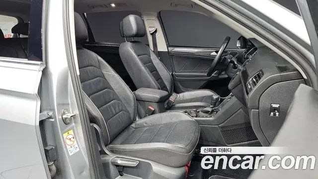 Volkswagen Tiguan Allspace 2020 — Фото 11/20