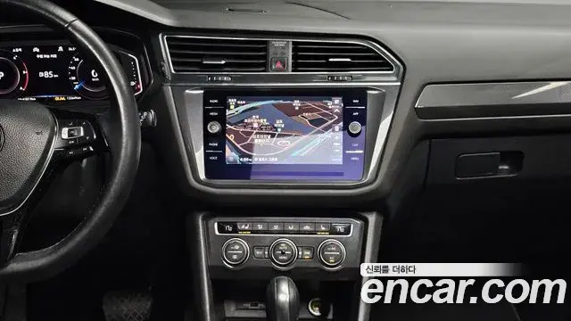 Volkswagen Tiguan Allspace 2020 — Фото 15/20