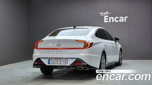 Hyundai Sonata Hybrid 2022 — ფოტო 22/28