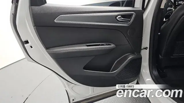 Renault Samsung XM3 2022 — ფოტო 12/32