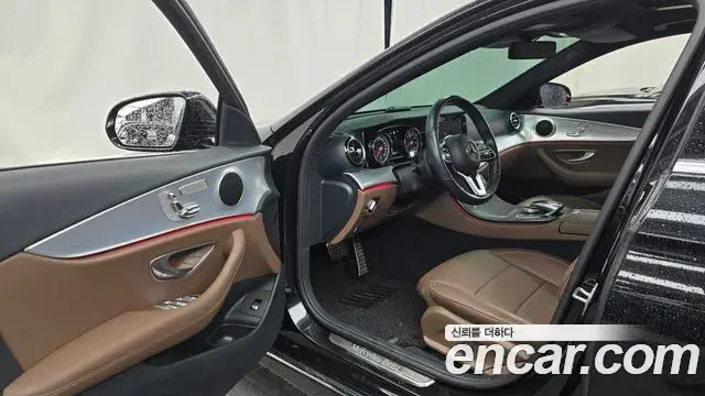 Mercedes-Benz E-Class 2019 — Фото 10/20