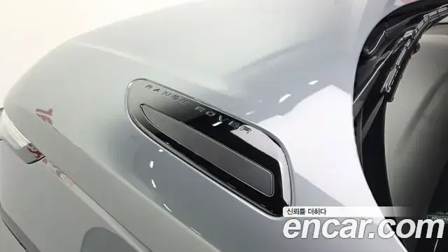 Land Rover Range Rover Velar 2025 — Şəkil 19/20