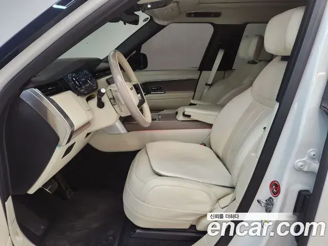 Land Rover Range Rover 2024 — Photo 10/18