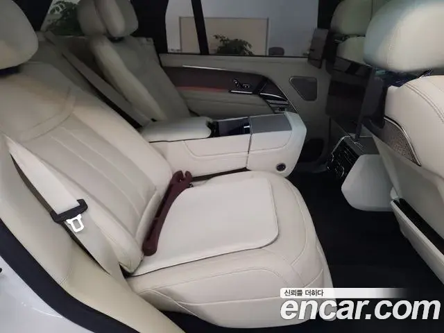 Land Rover Range Rover 2024 — Photo 13/18