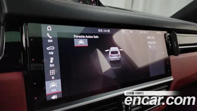Porsche Cayenne 2020 — ფოტო 17/35