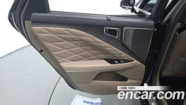 Kia K8 2024 — Şəkil 14/30