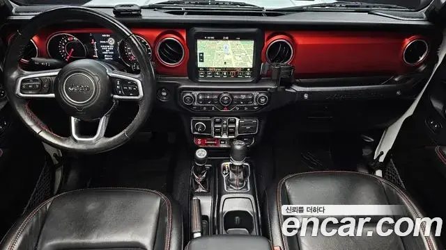 Jeep Wrangler 2019 — ფოტო 16/32