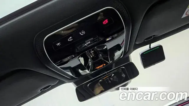 Mercedes-Benz E-Class 2025 — Фото 16/18