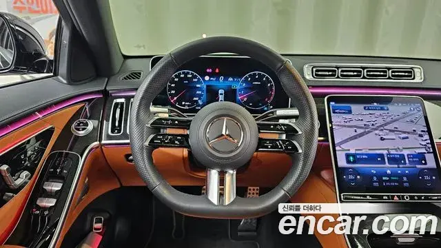Mercedes-Benz S-Class 2023 — Photo 8/34