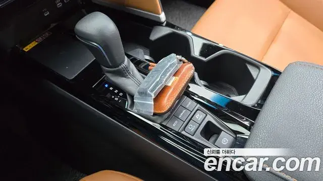 Toyota Camry 2025 — Şəkil 17/20
