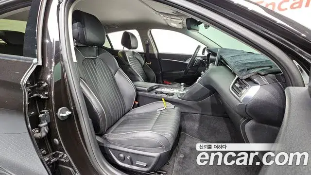 Genesis G70 2019 — Şəkil 28/34