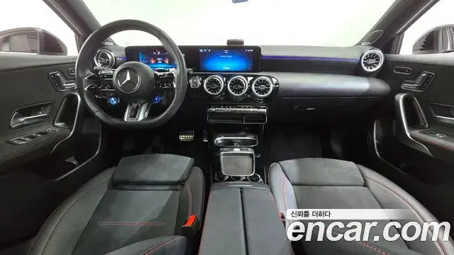Mercedes-Benz A-Class 2025 — Фото 7/20