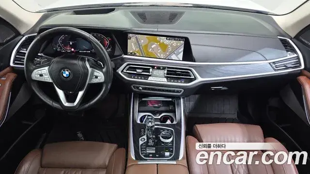 BMW X7 2022 — Photo 28/37