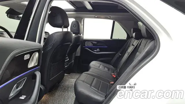 Mercedes-Benz GLE-Class 2023 — Фото 12/20