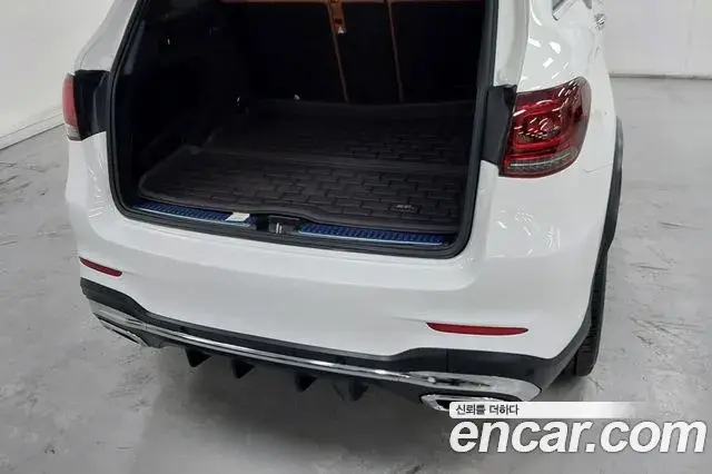 Mercedes-Benz GLC-Class 2022 — Photo 4/19