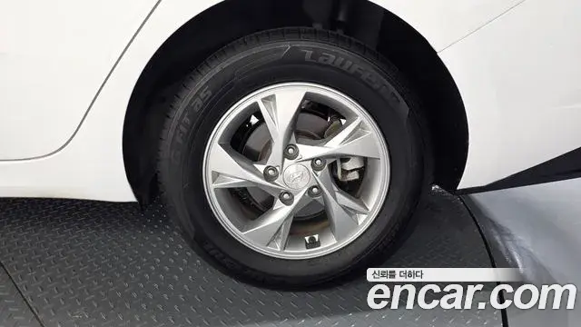 Hyundai The New Avante Hybrid 2020 — Şəkil 17/30