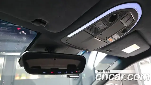 Genesis G70 2021 — Photo 8/30