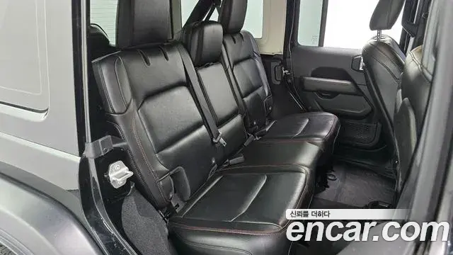 Jeep Wrangler 2021 — Photo 2/20