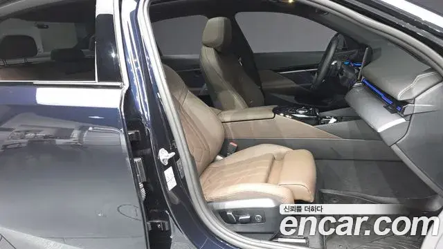 BMW 5 Series 2024 — Şəkil 15/39